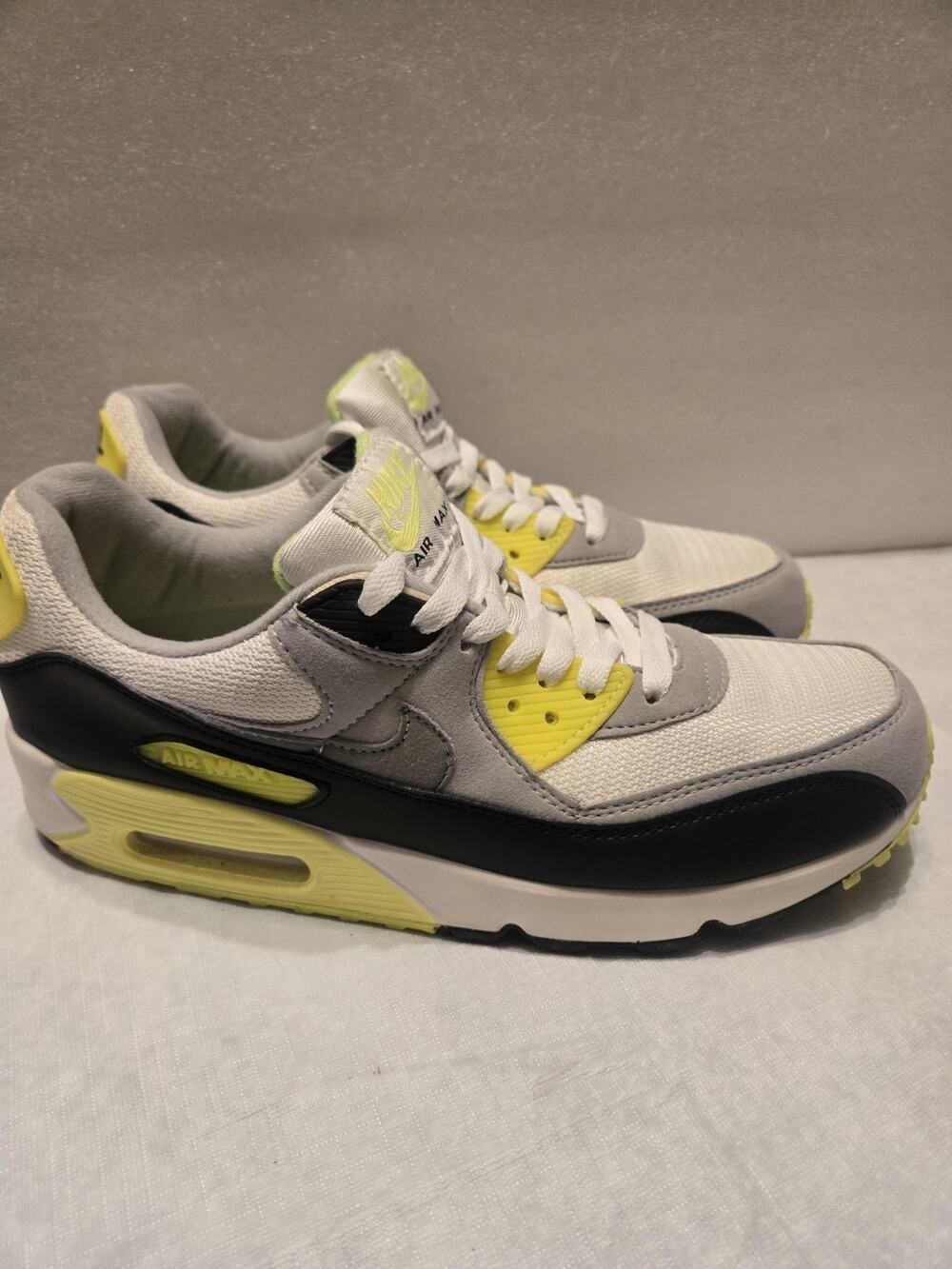 Nike Air Max 90 Volt Grey Black Mens Size 11 Low Top Sneakers